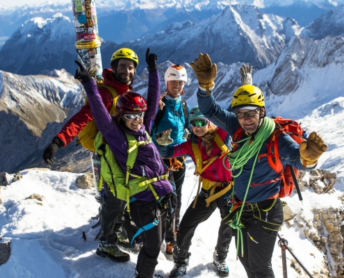 Die pure Gipfelfreude auf der Zugspitze genießen